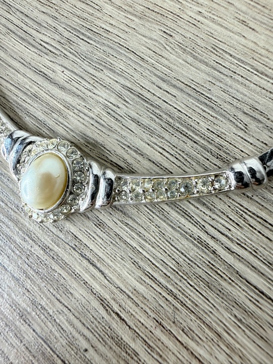 Statement Silver Toned Rhinestone Necklace Large Faux Pearl Snake Chain - Picture 8 of 13